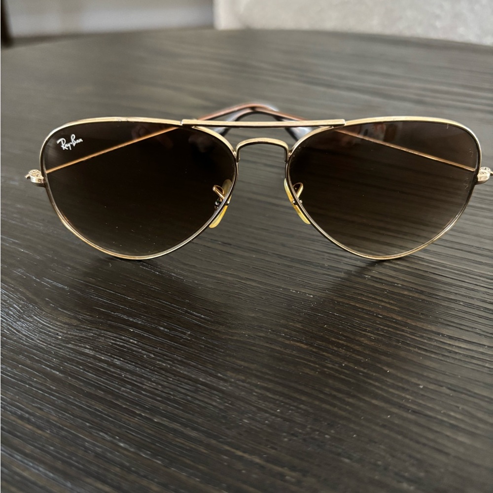 Ray-Ban Classic Gold Aviator Sunglasses